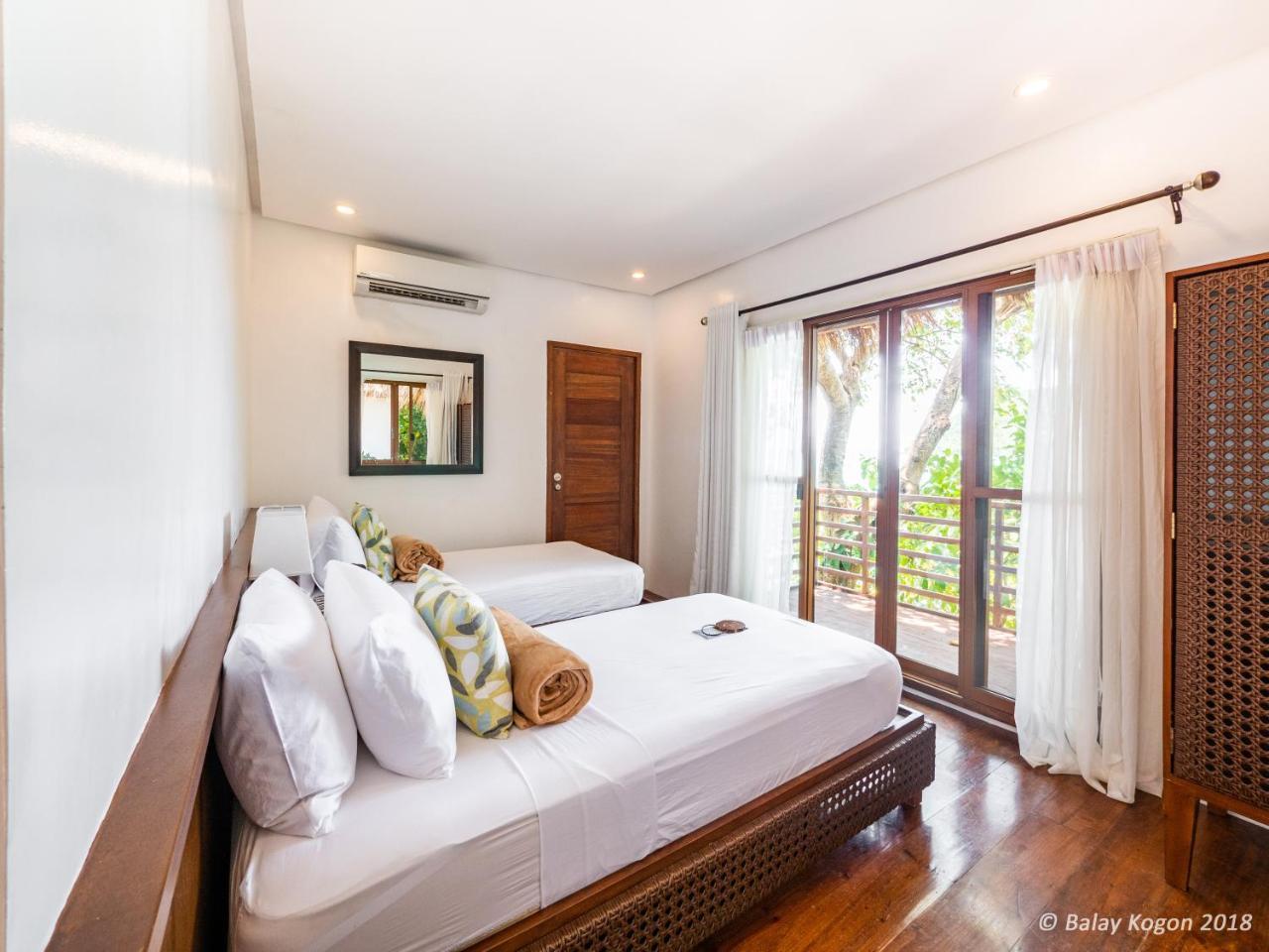 Balay Kogon Hotel Carles Kültér fotó
